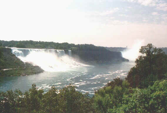 Niagara 1.jpg (41908 byte)