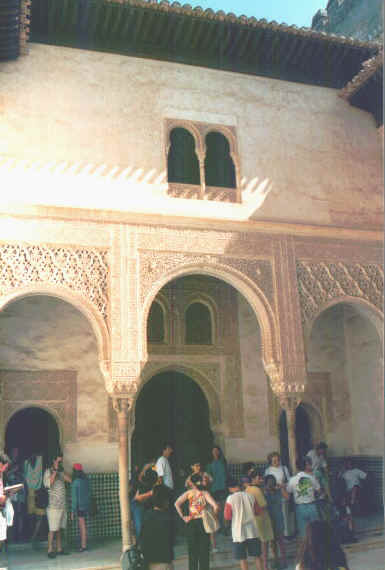 Alhambra1.jpg (51409 byte)