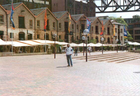 The Rocks.jpg (58998 byte)