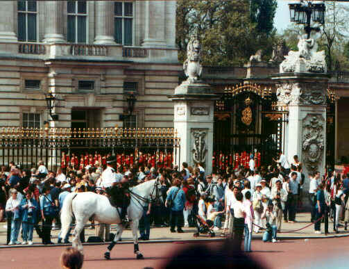 Buckingam.jpg (72540 byte)