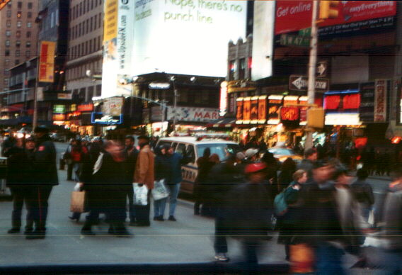 timessquare.jpg (50766 byte)