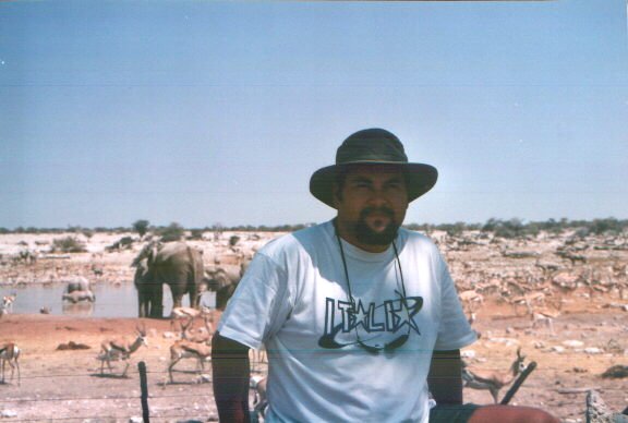 etoshaokau1.jpg (39239 byte)