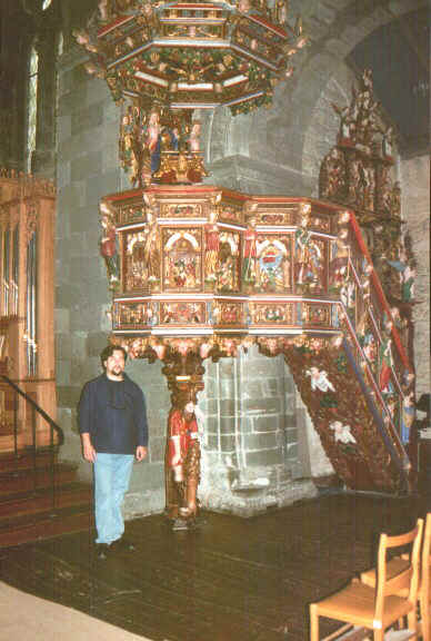 Mariakirke.jpg (64307 byte)