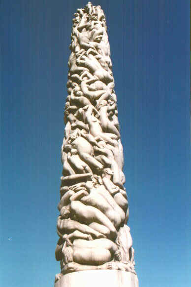 Monolito.jpg (38461 byte)