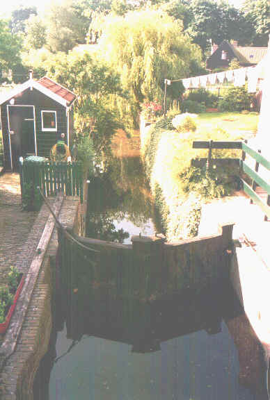 Canali.jpg (67836 byte)