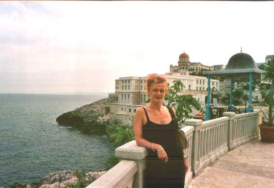 cesareaterme.jpg (45233 byte)