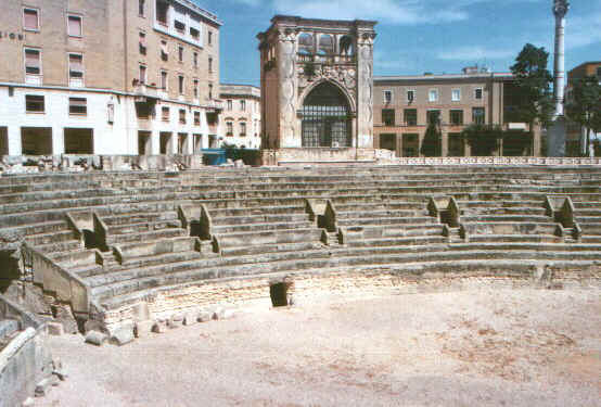 lecceanfiteatro.jpg (69523 byte)
