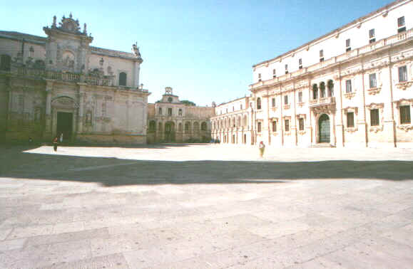 lecceduomo.jpg (48760 byte)