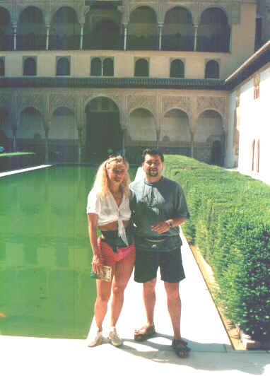 Alhambragiardini.jpg (45841 byte)