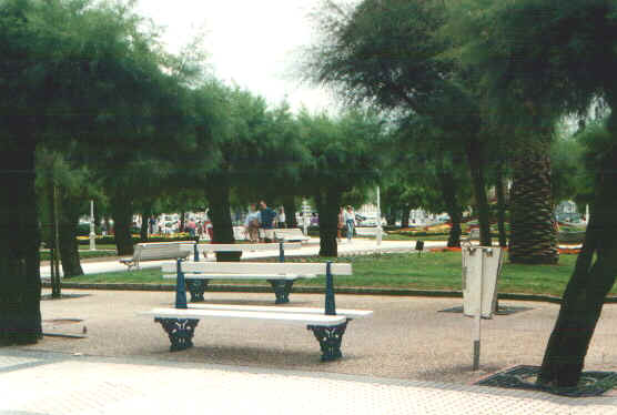 Bilbaogiardini.jpg (52823 byte)