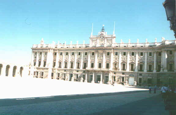 PalacioReal.jpg (42634 byte)