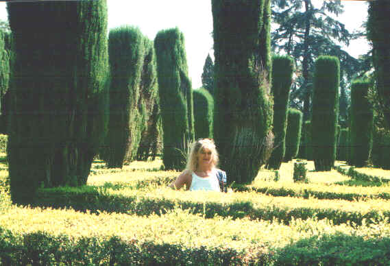 Sivigliaalcazar1.jpg (70335 byte)