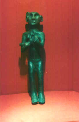 museostatua.jpg (29712 byte)